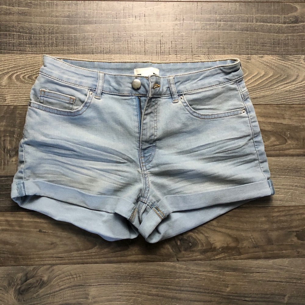 H&M, size 6, jean shorts.
